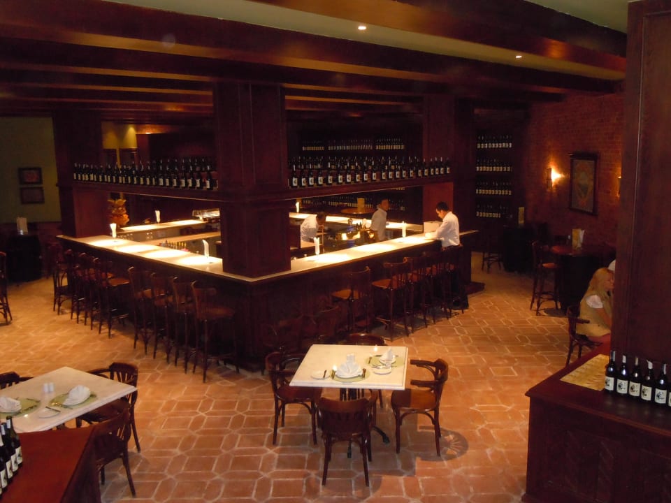 Blick in die Tapasbar Makadi Spa - Adults only