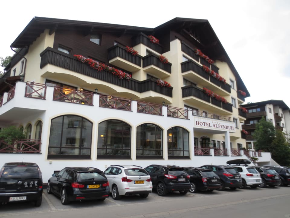 Außenansicht Hotel Garni Alpenruh-Micheluzzi