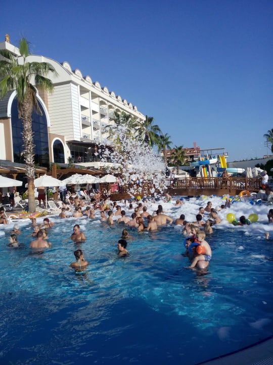 Schaumparty Mary Hotel Side