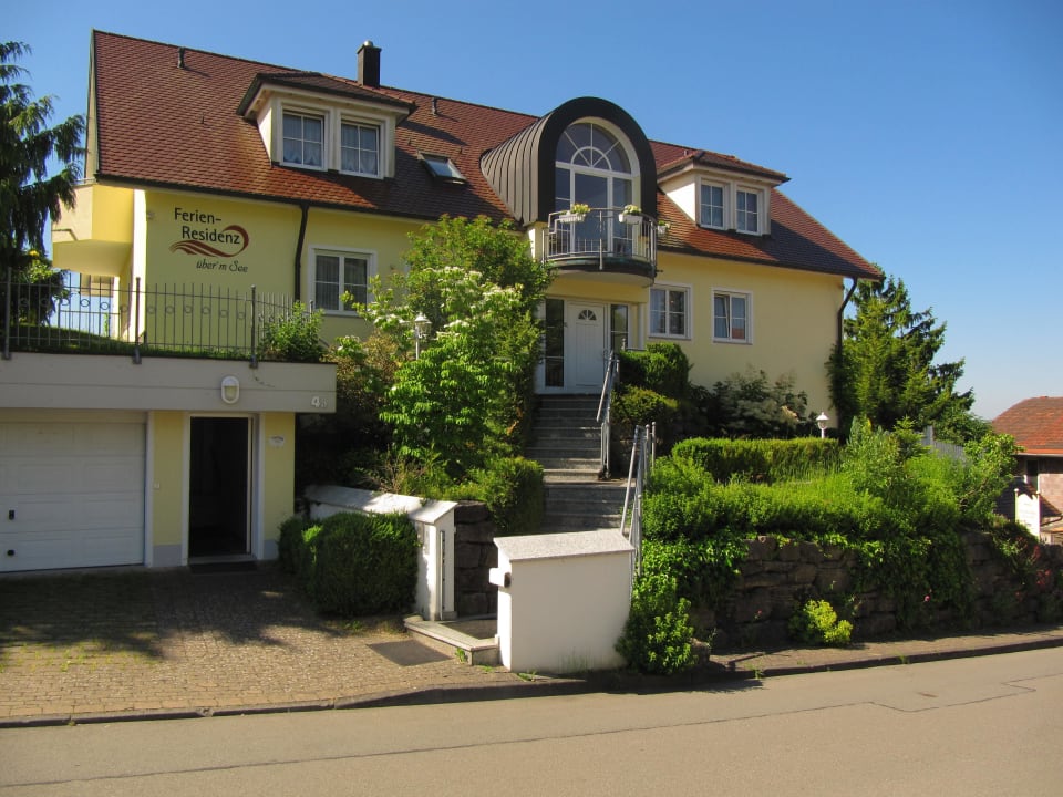 Vordere Außenansicht FerienResidenz über'm See