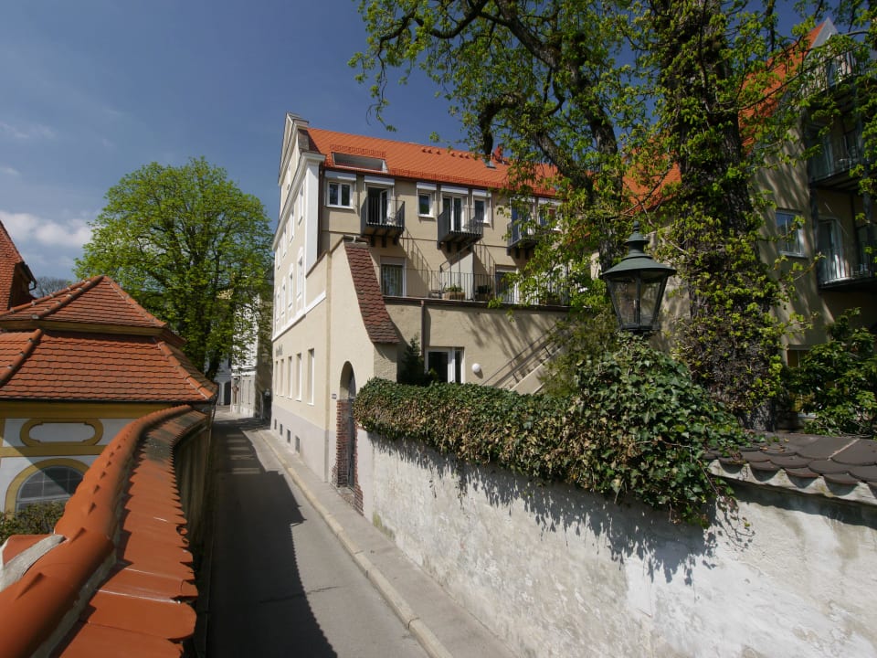 Außenansicht Dom Hotel Augsburg