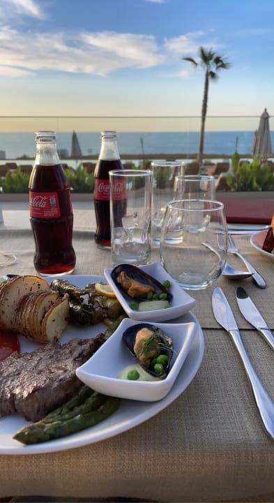 Gastro The Royal Senses Resort, Curio Collection by Hilton