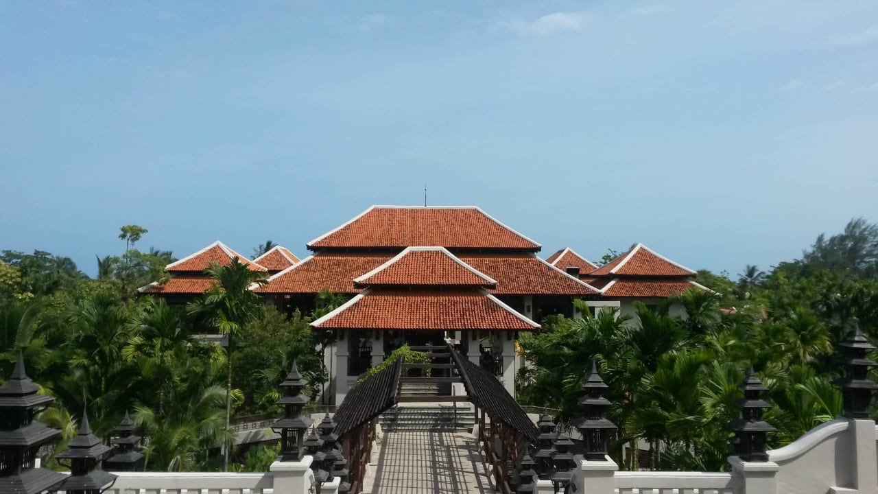 Übergang von der Lobby zum Khaolak Laguna Resort