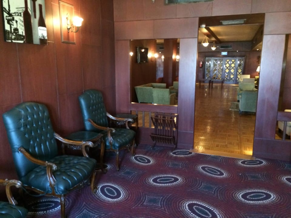 Long Bar im Hotel Premier Le Reve Hotel & Spa