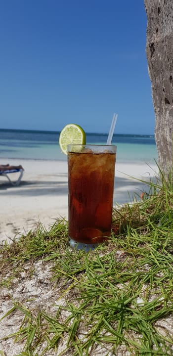 Strand Wyndham Alltra Samana