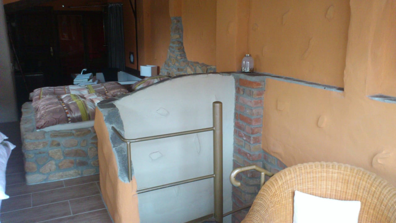 Finca Treppenaufgang 1. OG Spa-Wellness-Lounge Feriensuite Bali-Lounge