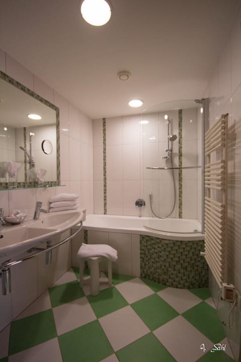 Salle de bain appartement wildspitze Verwöhnhotel Wildspitze