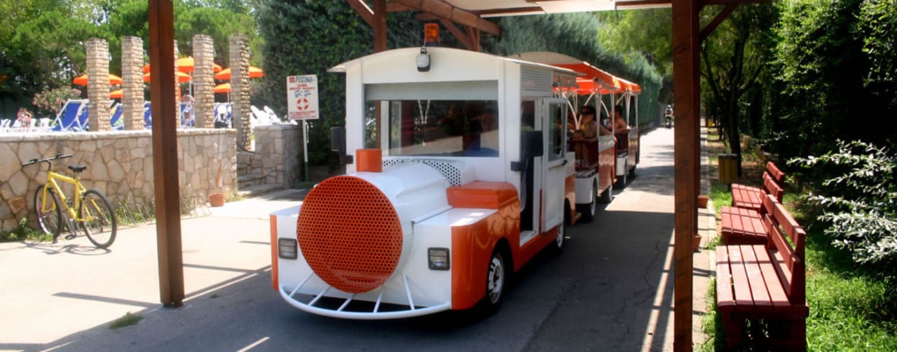 Il nostro trenino! Our little train! Victor Village Resort