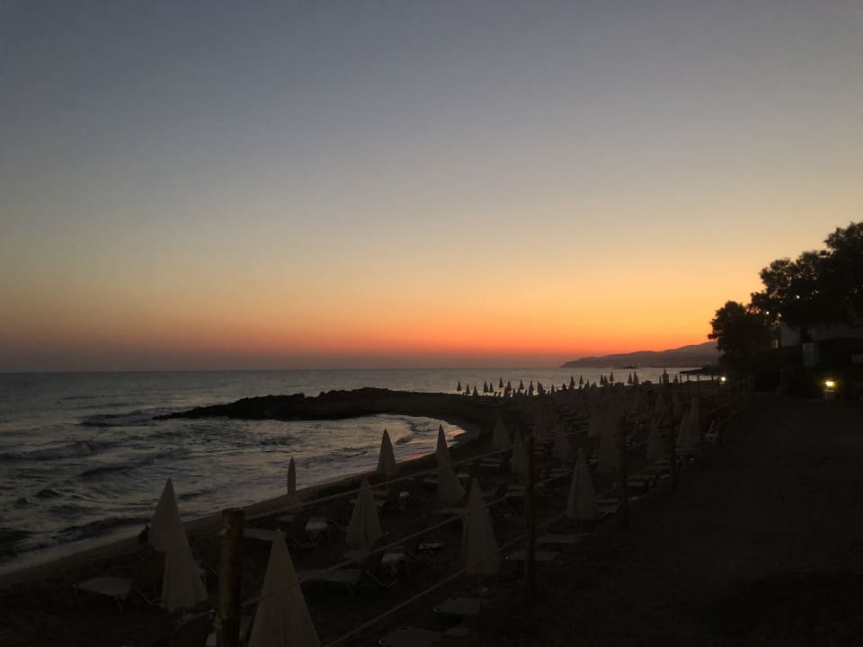 Strand Alexander Beach Hotel & Village Resort