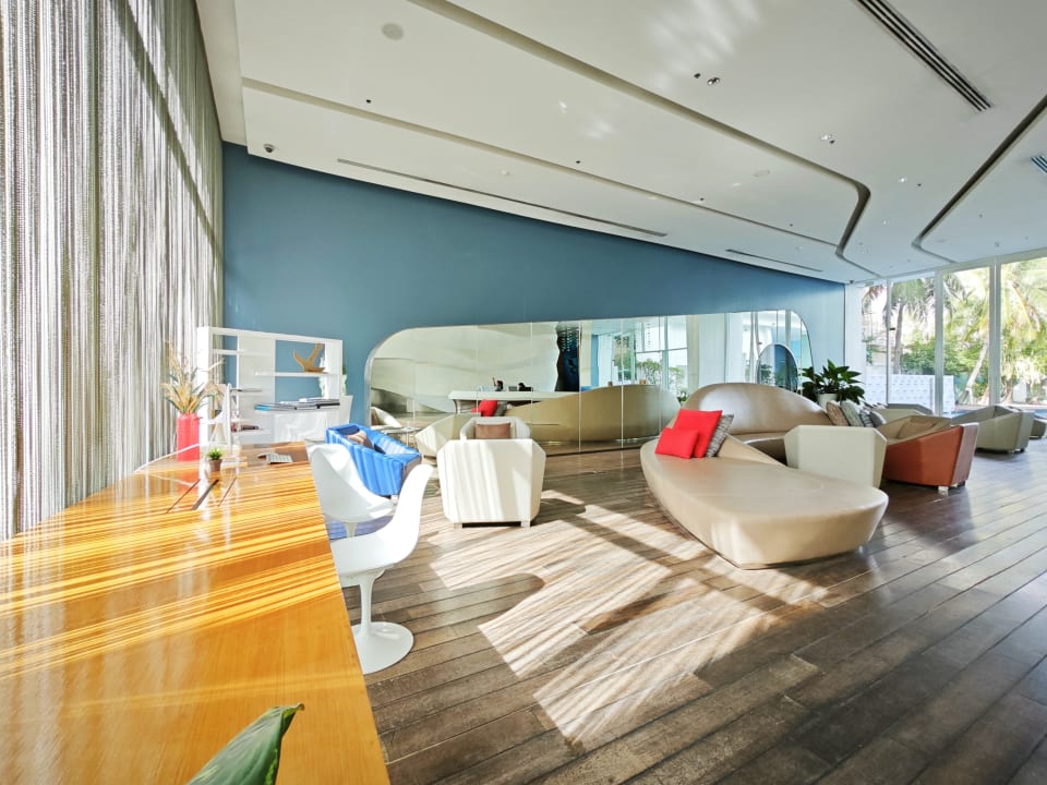 Lobby Hotel Baraquda Heeton Pattaya by Compass Hospitality