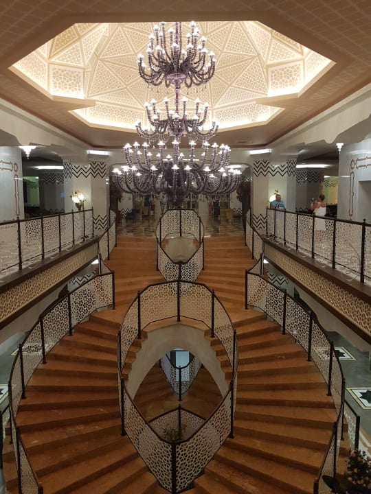 Lobby Royal Taj Mahal Hotel