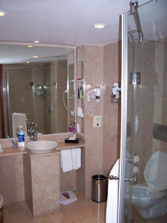 Bad Hotel The LaLit Mumbai