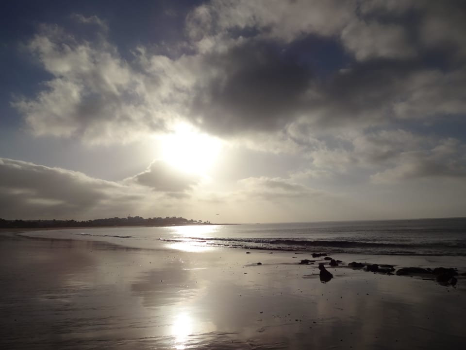 Sonnenaufgang am Strand Hotel Las Costas