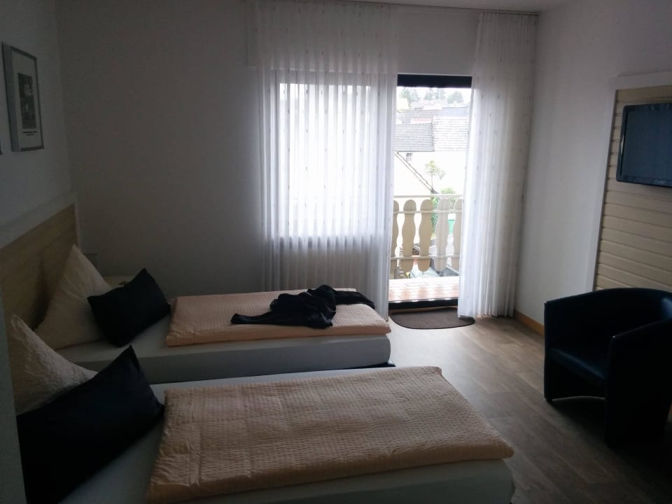 Blick ins Zimmer Hotel Hüllen