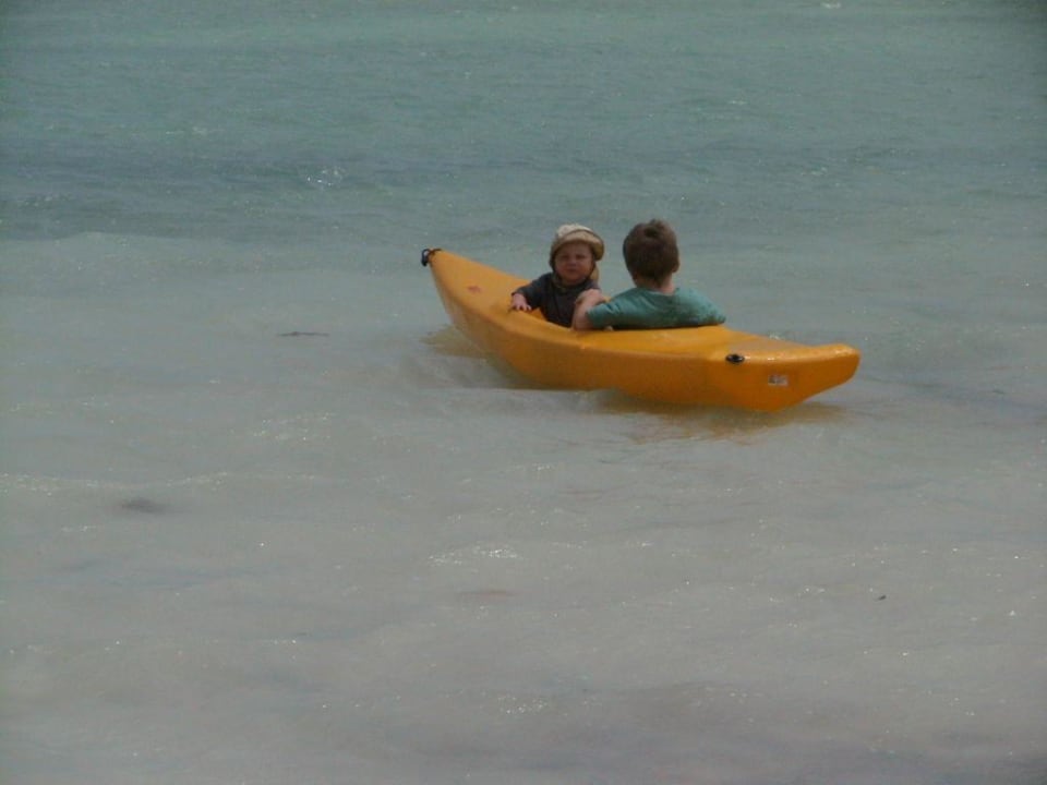 Kanufahrt bei Ebbe Neptune Pwani Beach Resort & Spa
