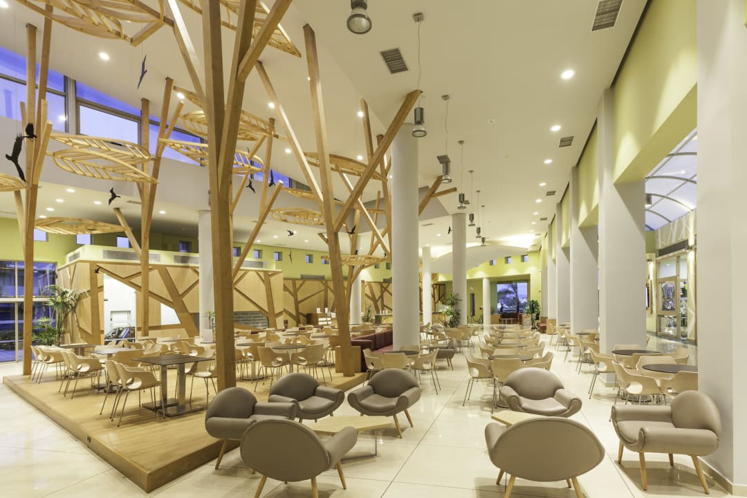 Lobby Blue Lagoon Resort