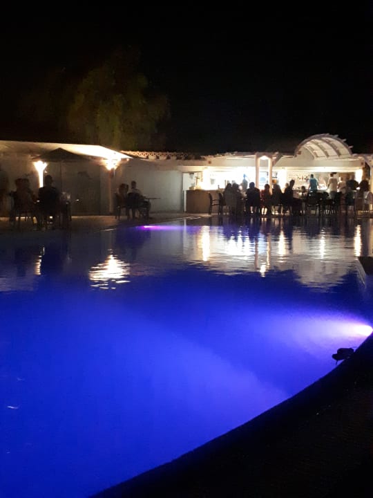 Pool Atlantis Hotel