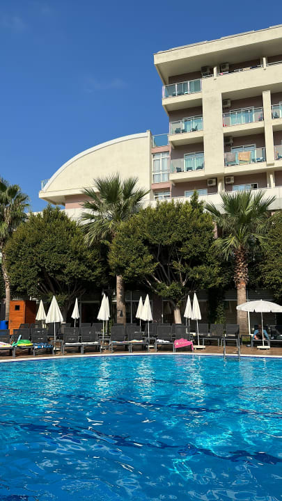 Pool Telatiye Resort