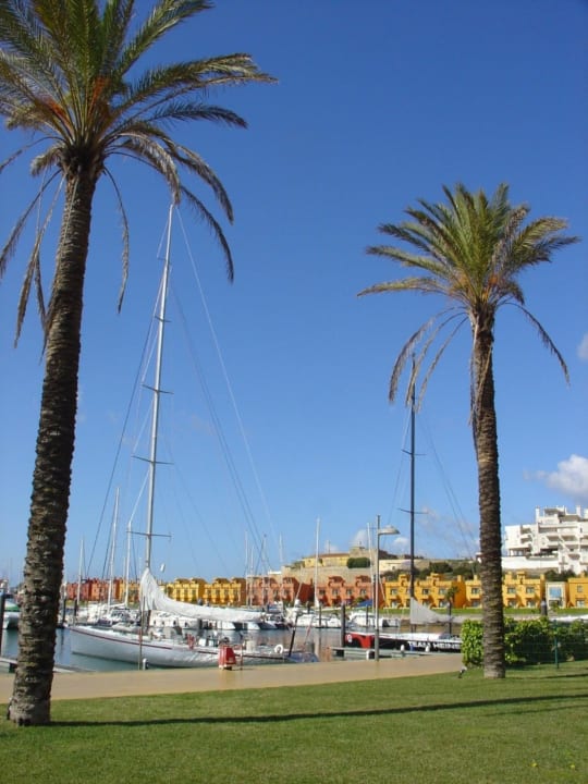 Vom Restaurant Richtung Festung NH Marina Portimão Resort