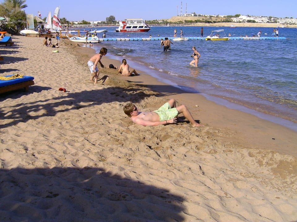 Schöner Sandstrand Ghazala Gardens