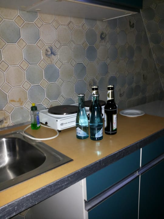 Küche mit minibar Burghotel Haselünne