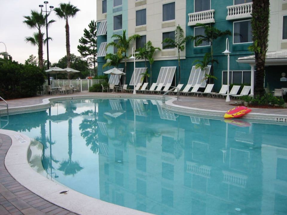 Pool Hotel Comfort Suites Maingate East