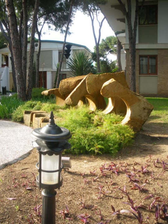 Живописные места на территории отеля Voyage Belek Golf & Spa