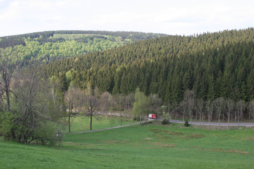 Talblick mit Feuerwehrauto Berghotel Talblick