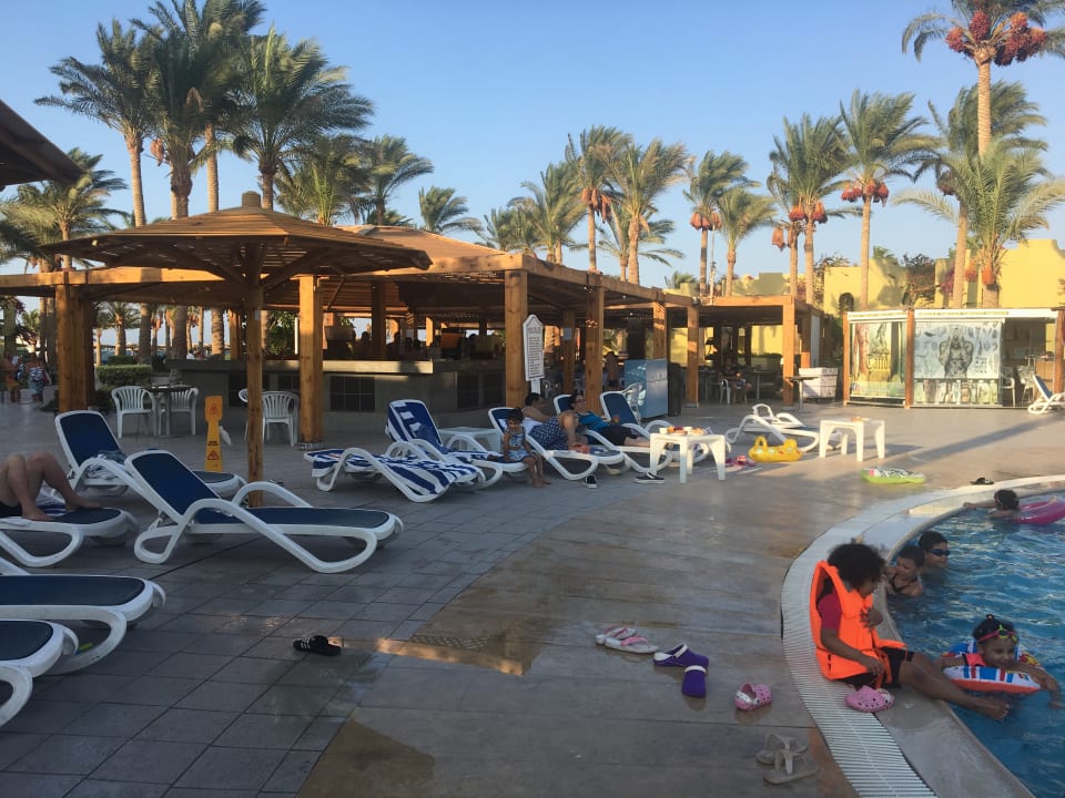 Pool Palm Beach Resort