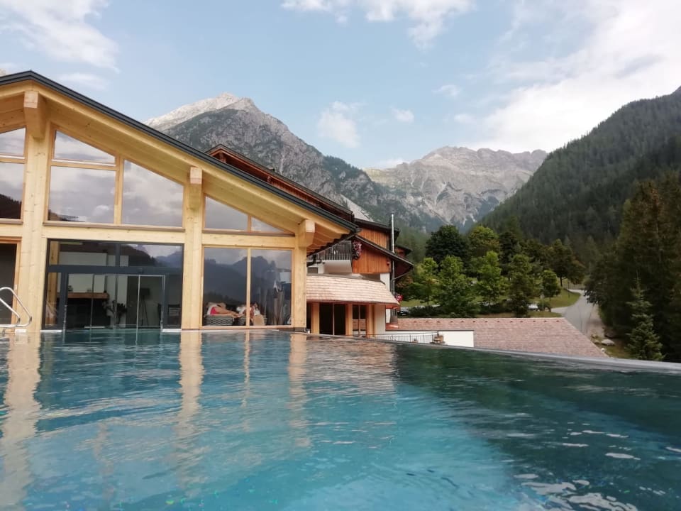 Pool Almwellness-Resort Tuffbad