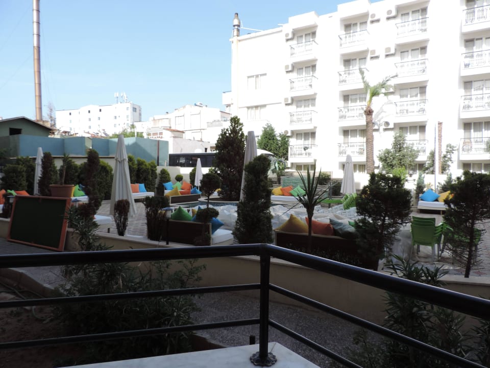 Pohled do vnitrobloku Hotel Büyük Berk