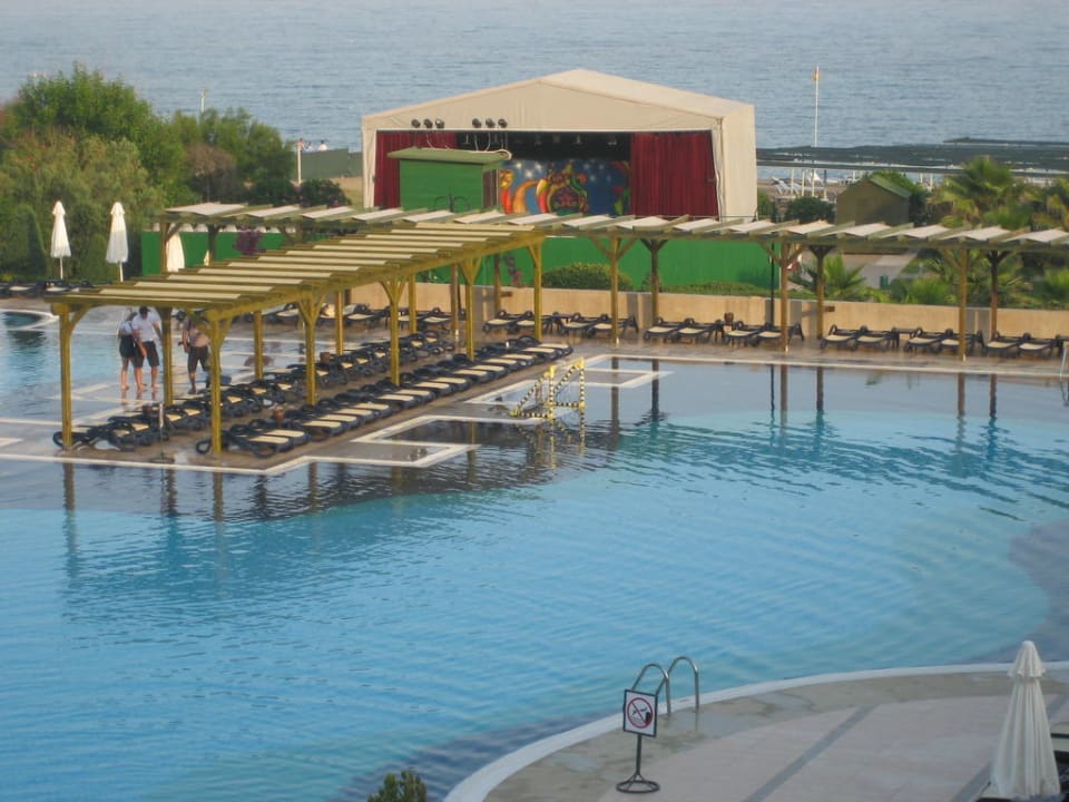 Pool am Abend Arcanus Hotels Sorgun