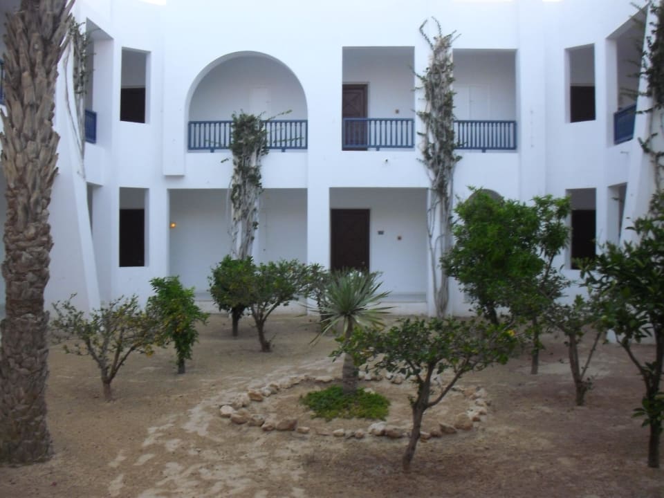Innenhof der Menzel Hotel El Mouradi Djerba Menzel