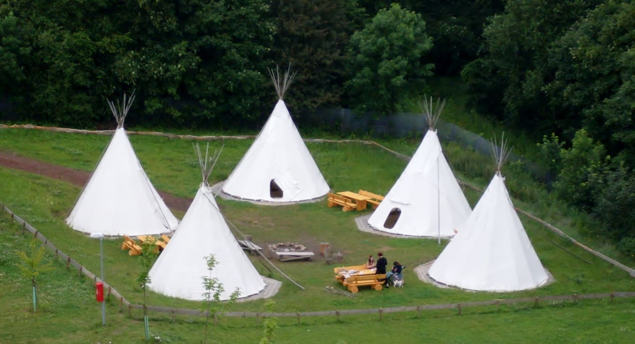 Außenansicht Jugendherberge Urwald-Life-Camp Lauterbach