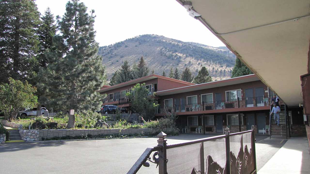 Blick von der Rezeption auf die Lodge Hotel Lake View Lodge