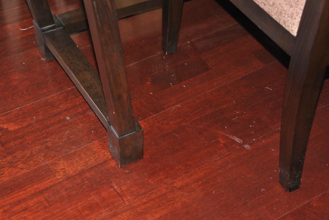 Verkratzter Zimmerboden Anantara The Palm Dubai Resort