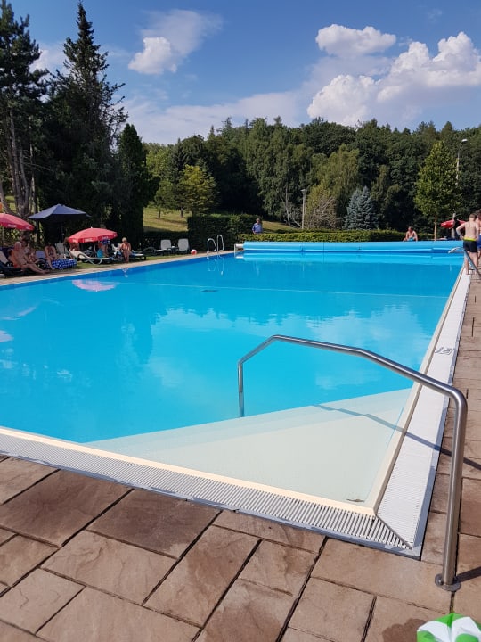 Pool AHORN Berghotel Friedrichroda