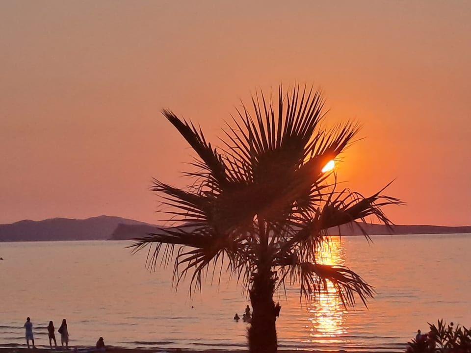 Strand Athina Agios Stefanos