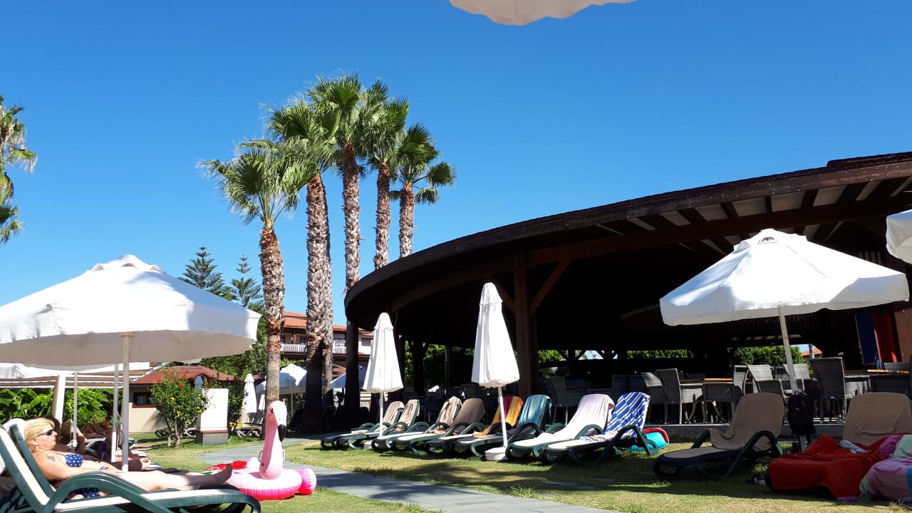 Gartenanlage Club Grand Side