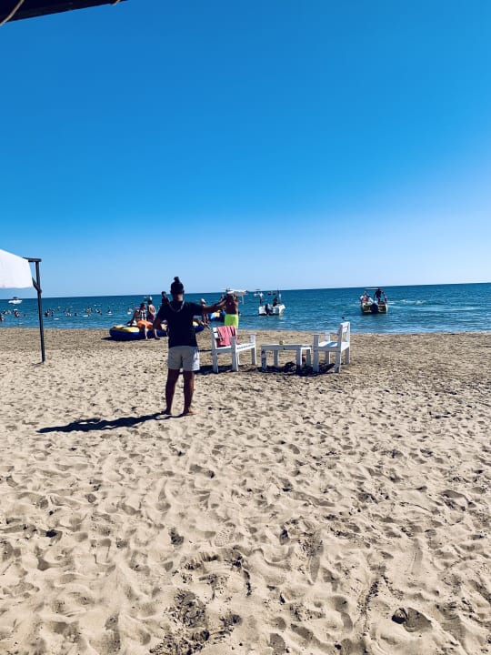 Strand Dream World Palace Hotel