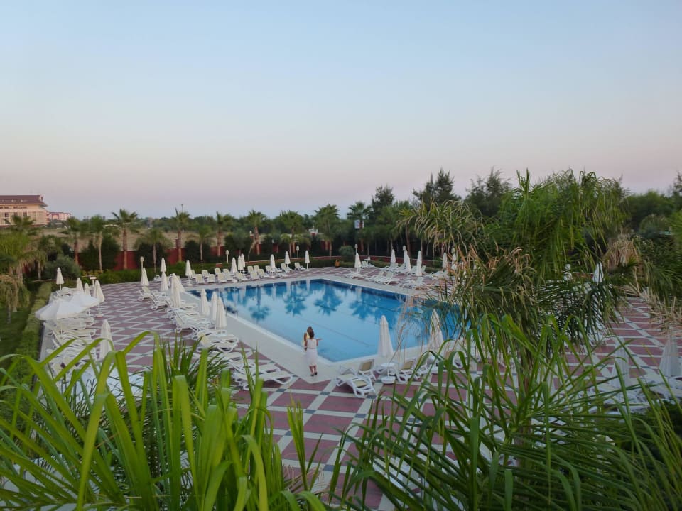 Blick auf dem Relaxpool Royal Taj Mahal Hotel