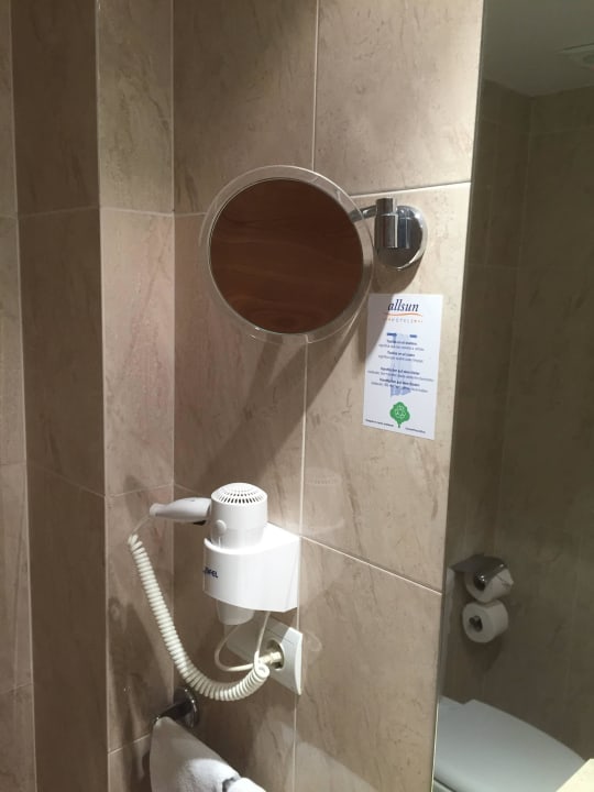Badezimmer allsun Hotel Pil-lari Playa