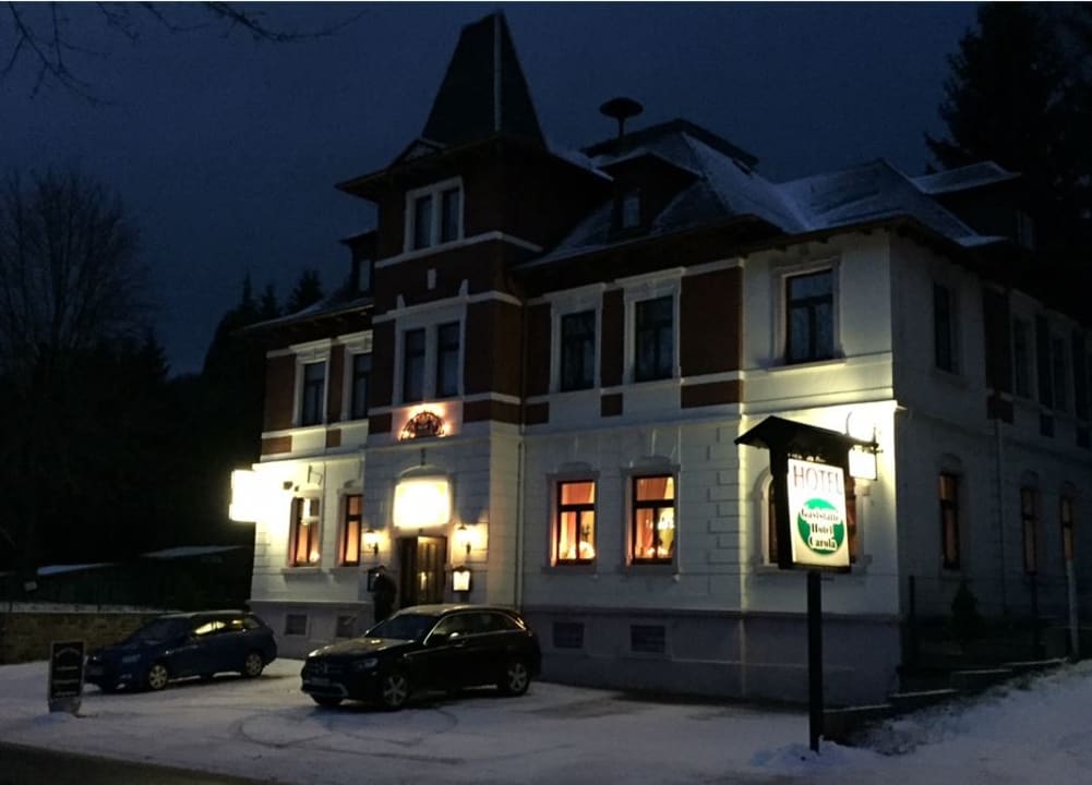 Außenansicht Gaststätte & Hotel Carola