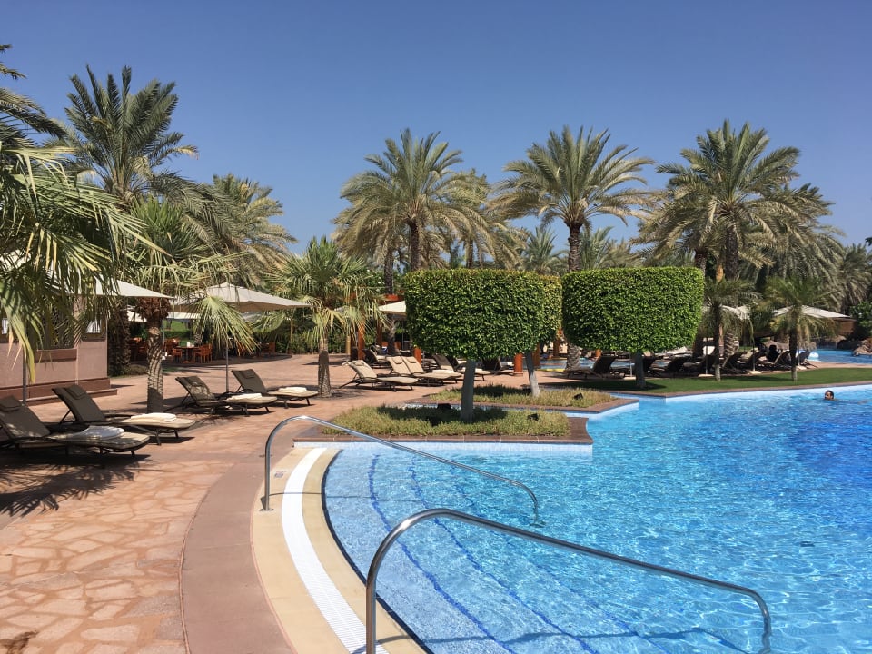 Pool Emirates Palace Mandarin Oriental
