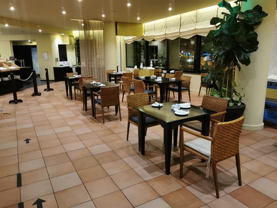 Gastro Calheta Beach
