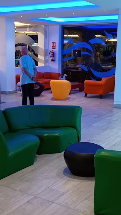 Lobby Guya Wave Hotel