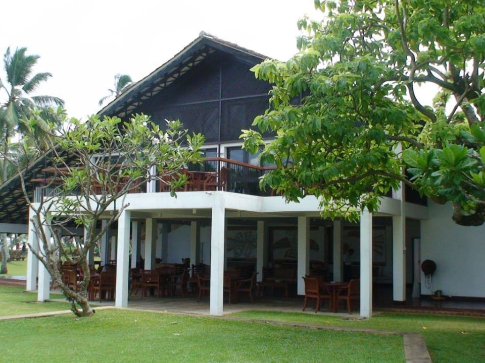 Hauptgebäude mit Bar Thaala Bentota