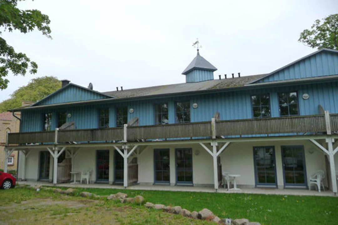 Rückansicht mit Terrassen und Balkonen Ferienresidenz Kap Arkona