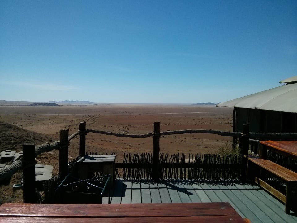 Restaurant aussen Tented Moon Mountain Lodge