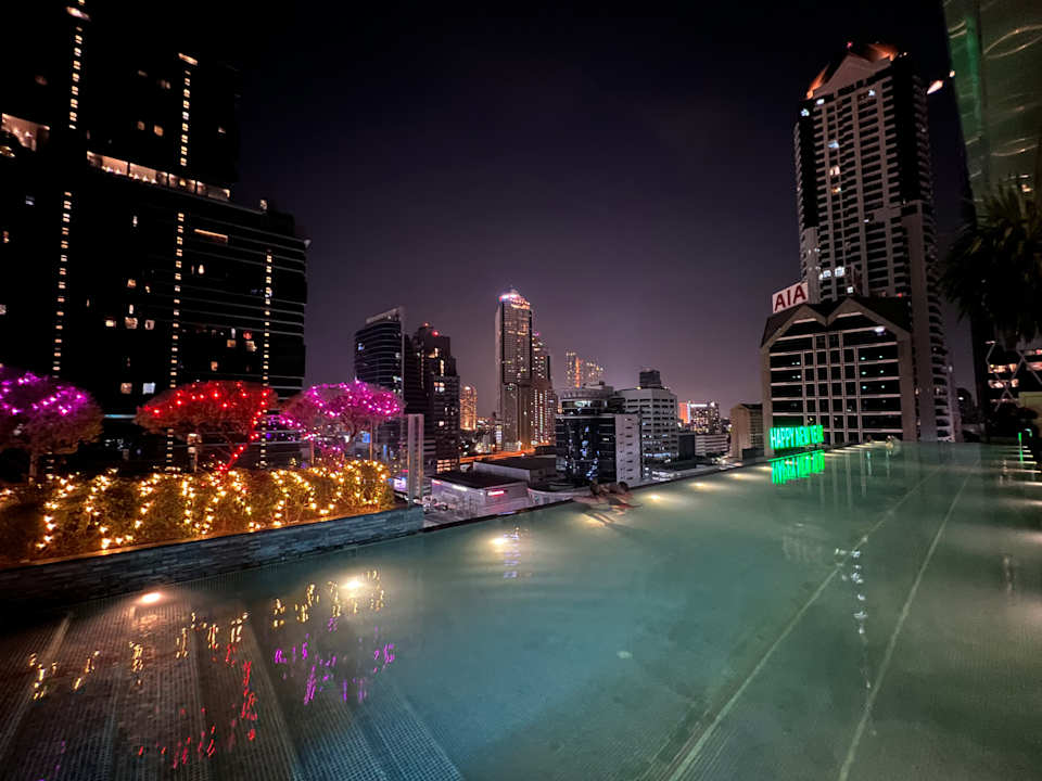 Außenansicht Eastin Grand Hotel Sathorn